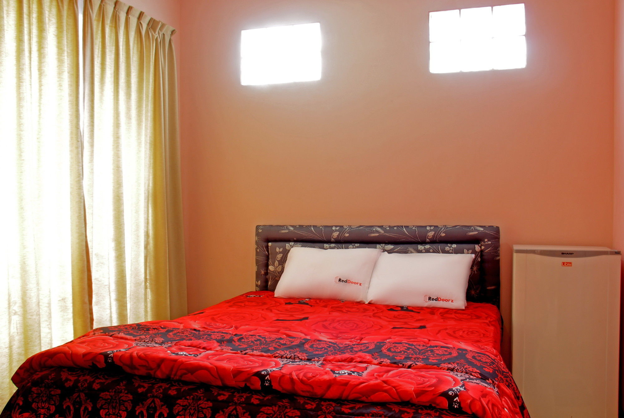 Hotel Reddoorz Near Hyperpoint Pasteur Bandung Esterno foto